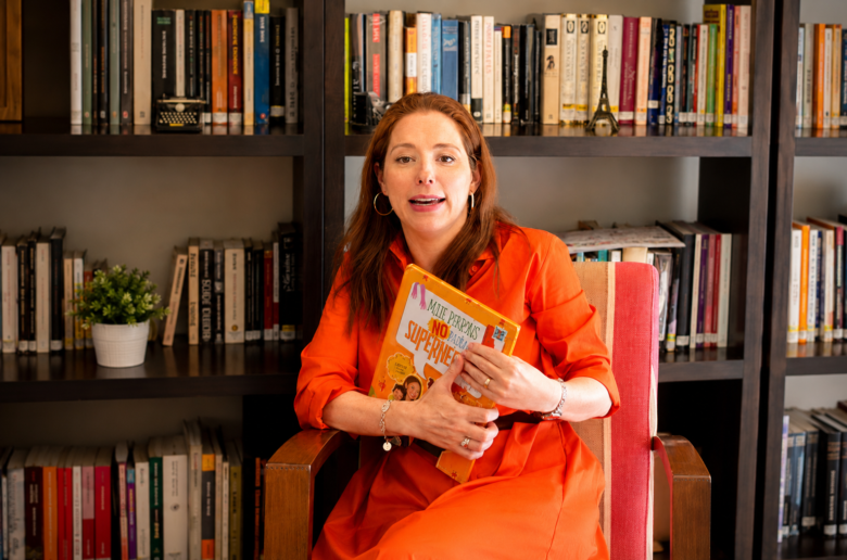 Adriana Smith. Educación